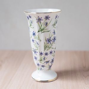 St George's English Bone China Trimingham's Bermuda purple flower vase 7 inches